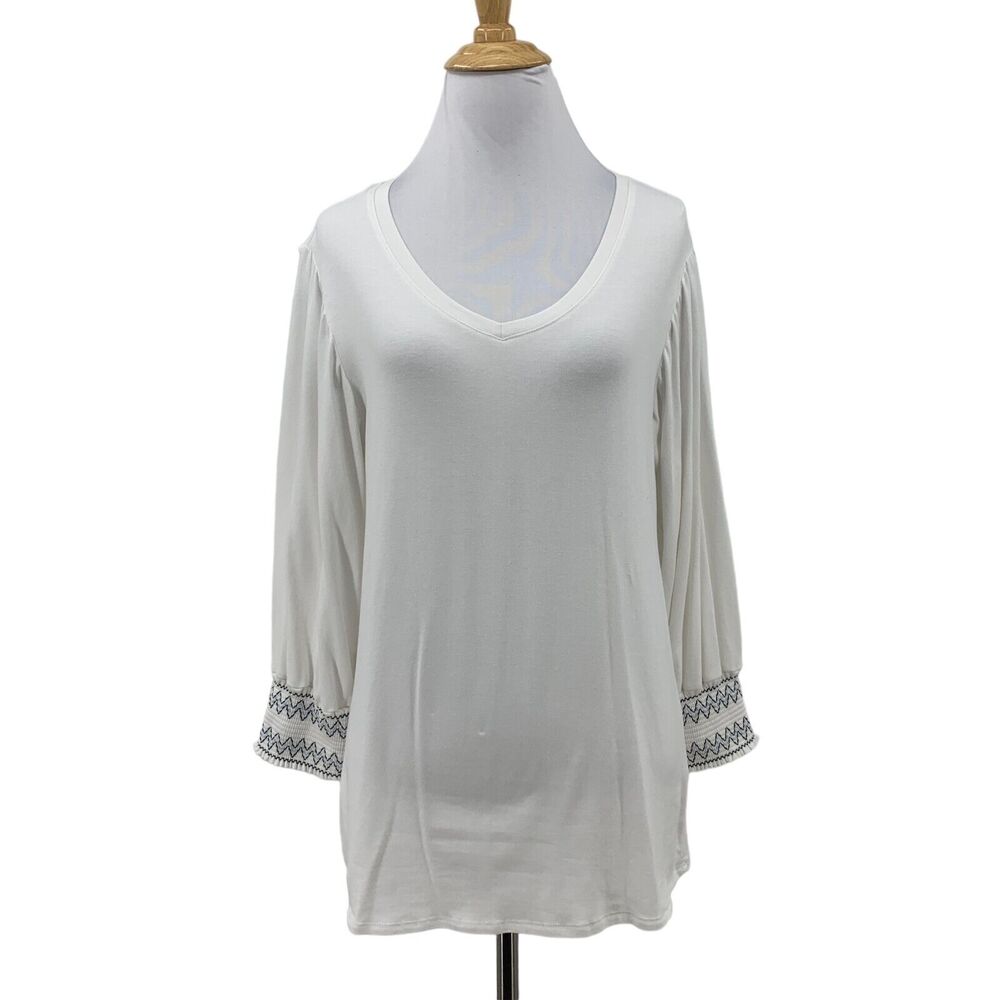Laurie Felt Top Womens XXS White V Neck Embroidered Balloon Sleeve Smocked Cuffs